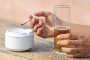 Stili di vita più sani senza fumo, alcol e sedentarietà